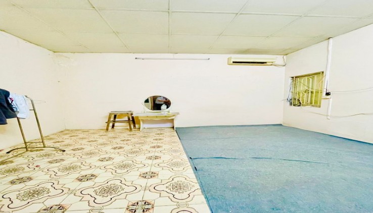 Cần bán nhà riêng mặt Phố Bạch Mai, Hai Bà Trưng 35m2 x 3 tầng x MT 4m, giá 6.1 tỷ ngõ ô tô tránh, vỉa hè, kd đỉnh.